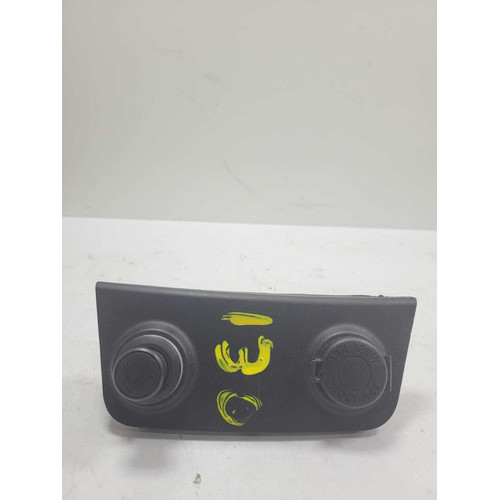Tomada 12v Acendedor Cigarro Hyundai I30  2010 A 2012 Preto