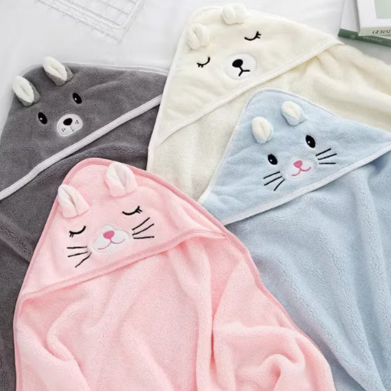 Toalha Infantil com Capuz Microfibra Felpuda 80x80cm Bebê Criança Estampa Bichinhos em Oferta na Shopee