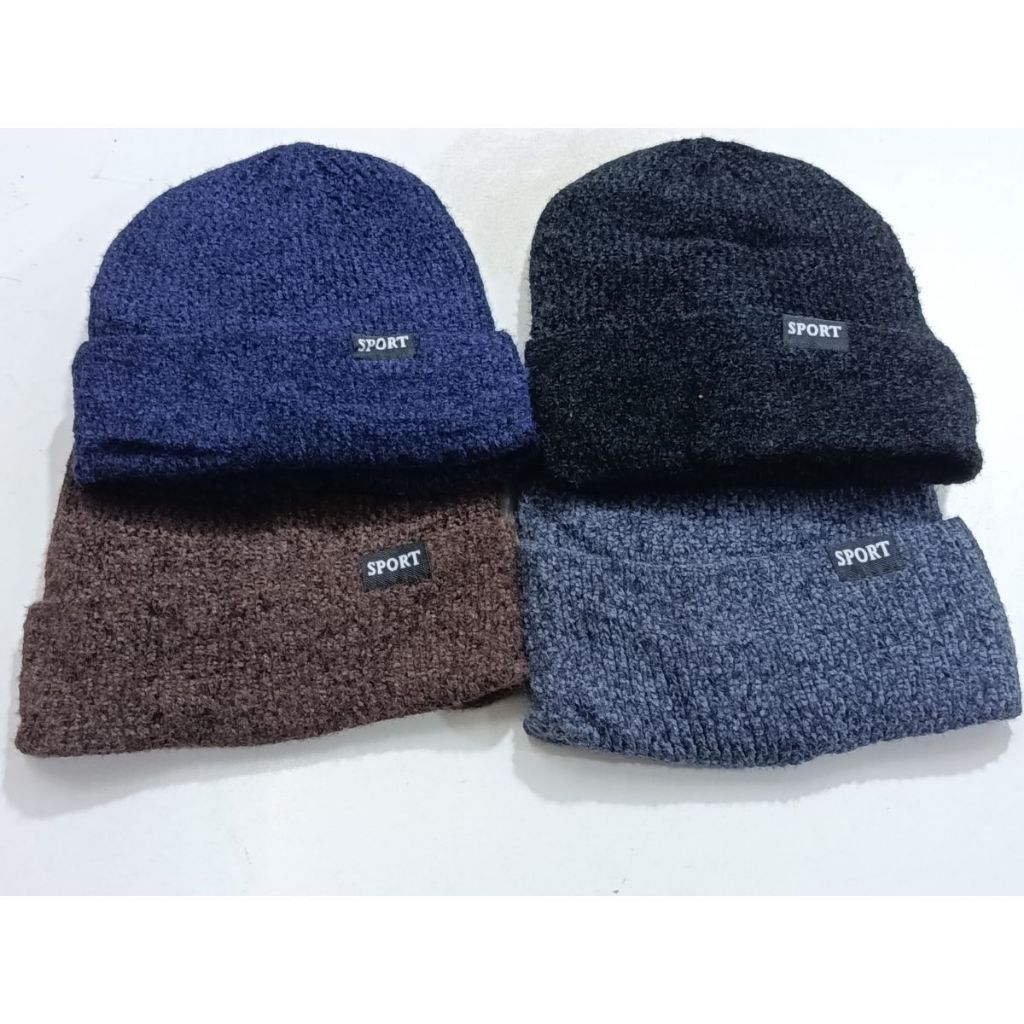 Este gorro de malha chenille unissex possui um forro de lã touca muito quente.