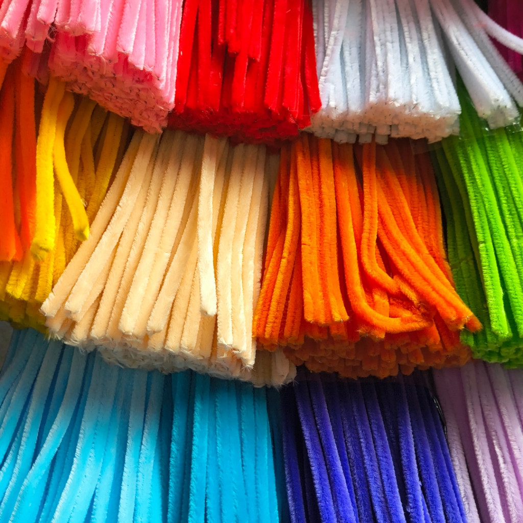 100 Unidades Hastes de Chenille para Artesanato Infantil e Criativo saara em Oferta na Shopee