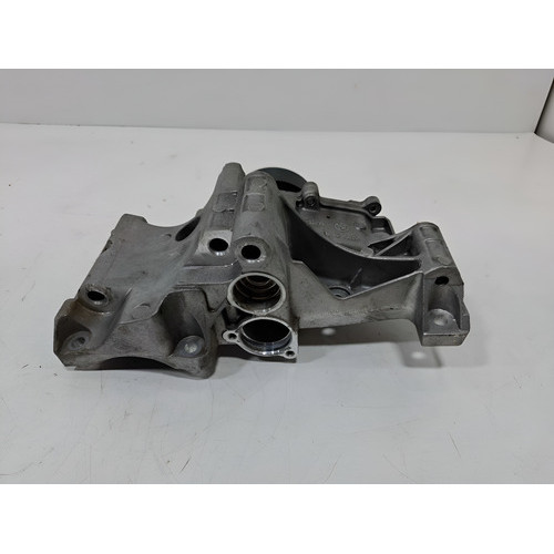 Suporte Bomba Água Motor Bmw 320i G220 2019 2023 8650988