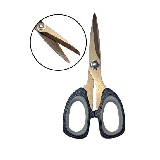 Tesoura Titanio 5,5 Polegadas Preto Profissional Cabo Soft Corte e Costura em Oferta na Shopee