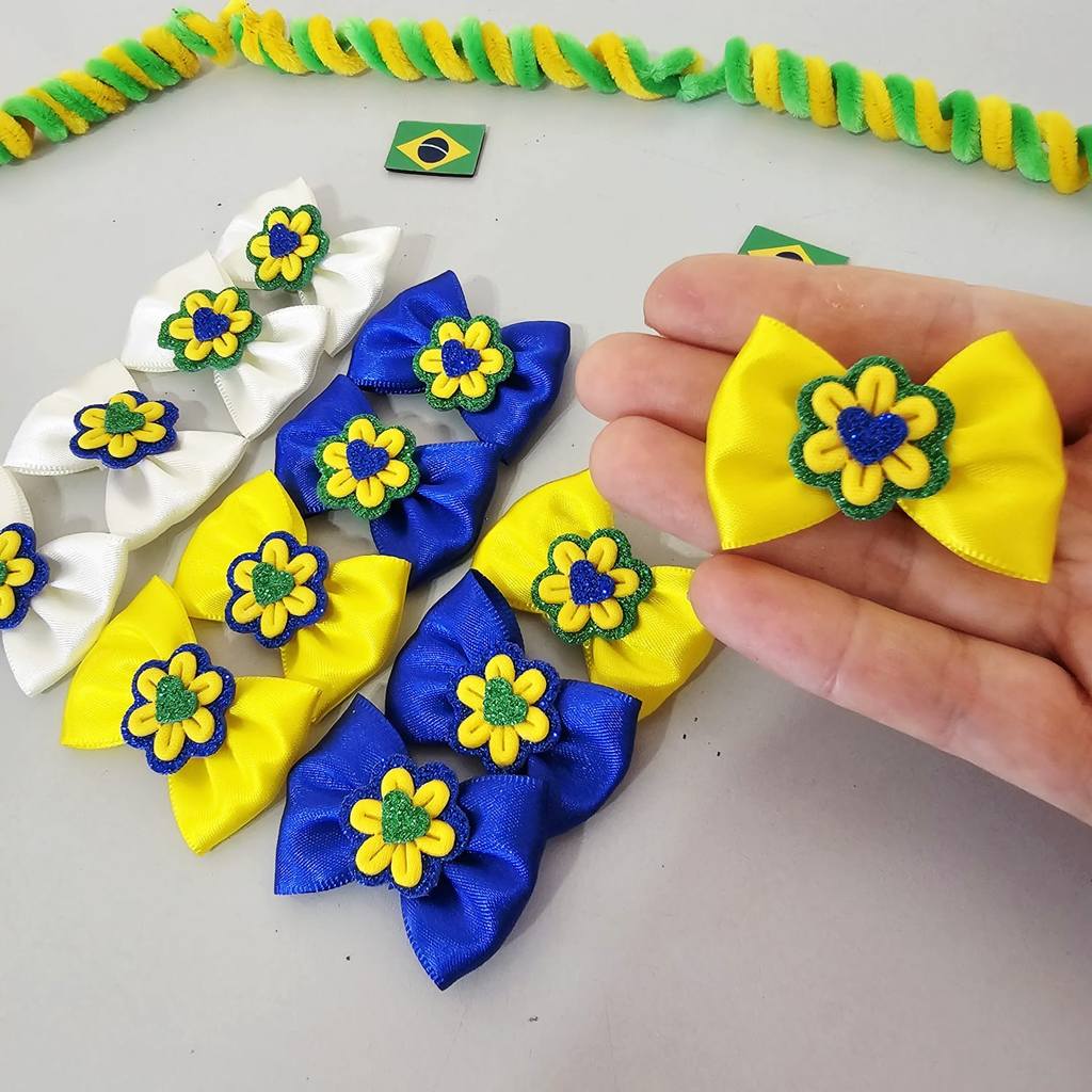 Laços Pet Copa do Mundo Brasil verde e amarelo - cachorro fêmea shitzu banho e tosa futebol