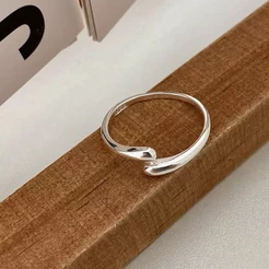 Anel Feminino Minimalista Ajustável Banhado a Ouro ou Prata 925 Design Moderno