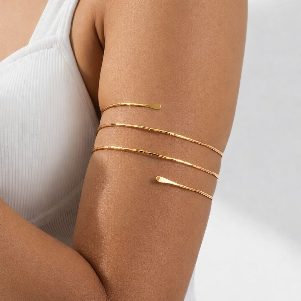 Bracelete de Braço Feminino Ajustável Estilo Minimalista Enrolado Design Moderno e Elegante para Looks de Verão e Festas em Oferta na Shopee