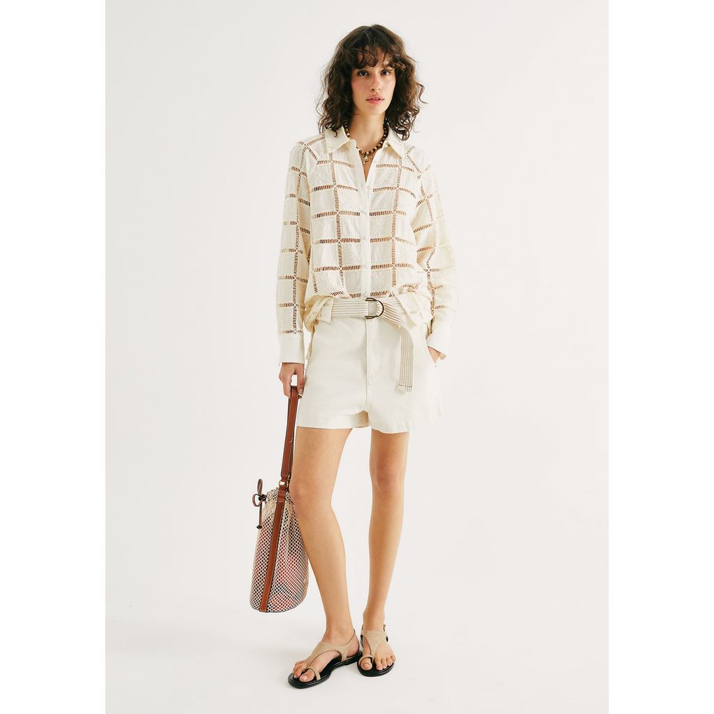 Shorts Feminino Em Sarja Cintura Média