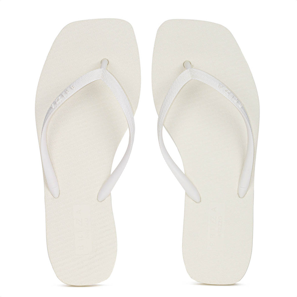 Chinelo Brizza Arezzo Bico Quadrado Off White - Feminino em Oferta na Shopee