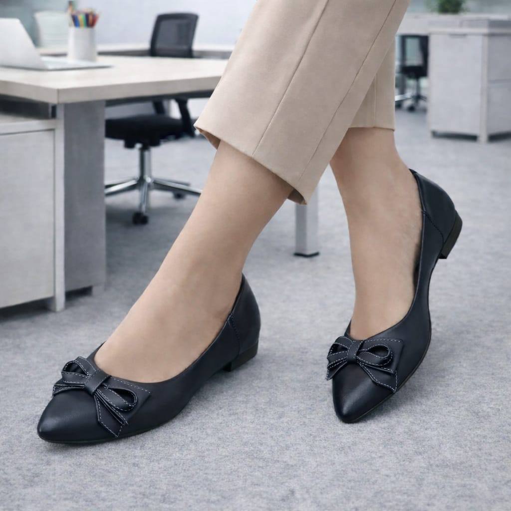 Sapatilha MocassimFeminina Confortável Bico Fino Laço Preto  Elegante Para Trabalho e Dia a Dia