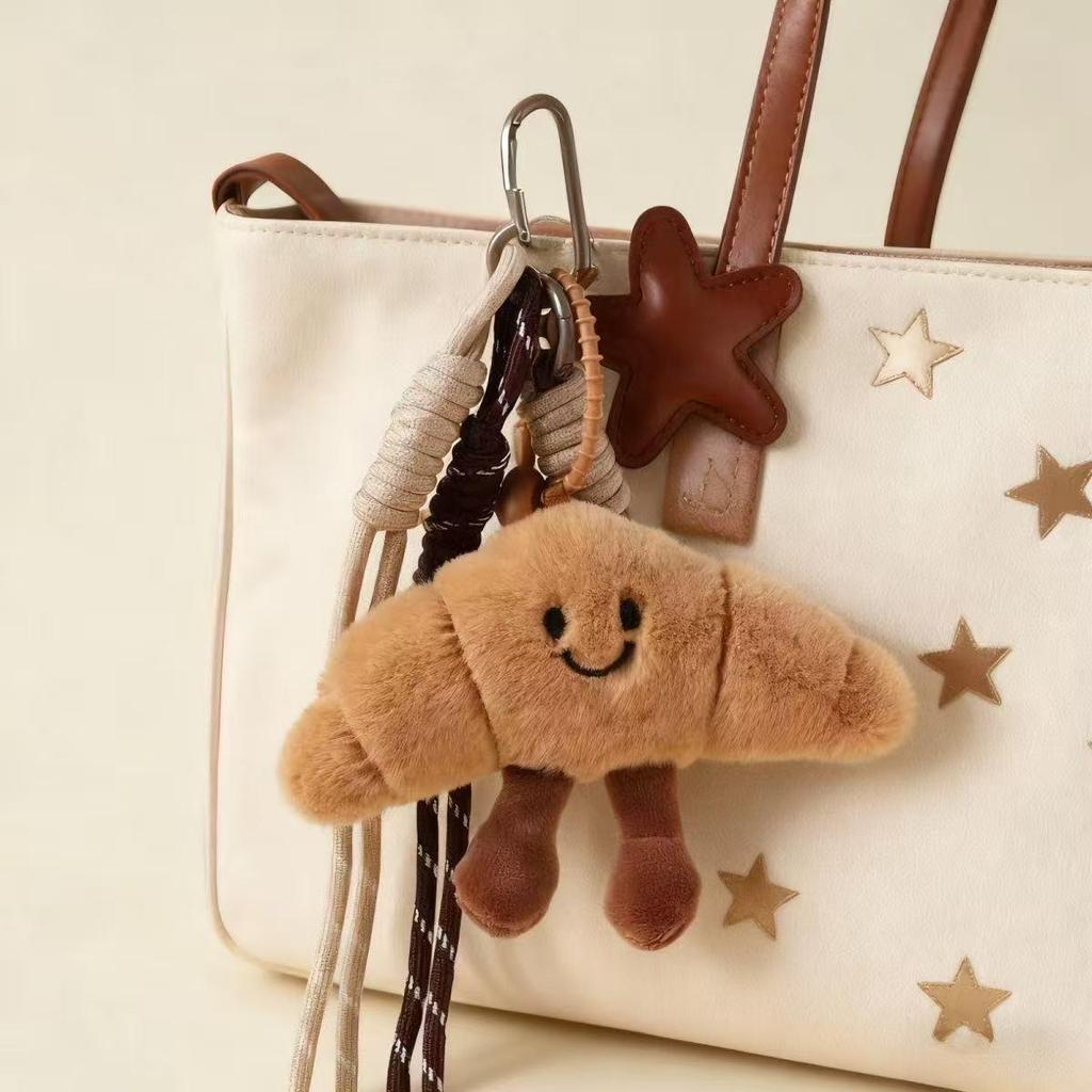 Pingente de Croissant Plush - Chaveiro de Comida, Pendente para Mochila Bolsa.