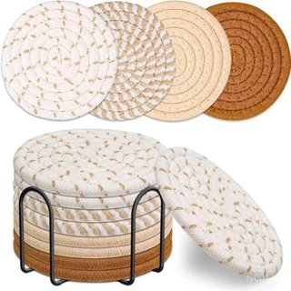 Um conjunto de 8 porta-copos em estilo boêmio com suporte, jogos americanos de algodão e tapetes simples resistentes ao 