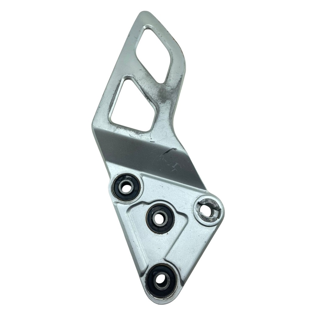 Suporte pedaleira dianteira esquerda Bandit 650 2011 - 2013