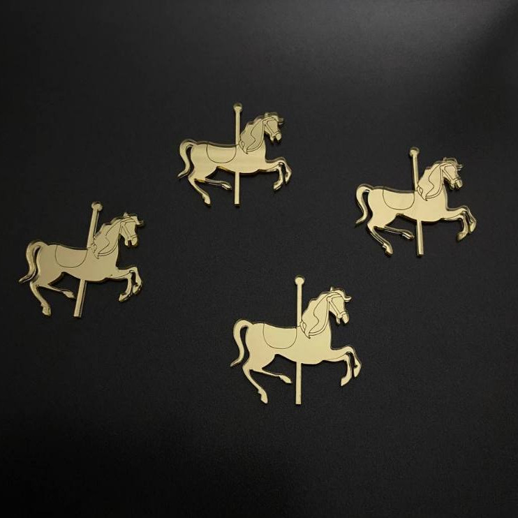Aplique Carrossel 4cm Acrílico Espelhado Dourado - Kit com 10 unidades