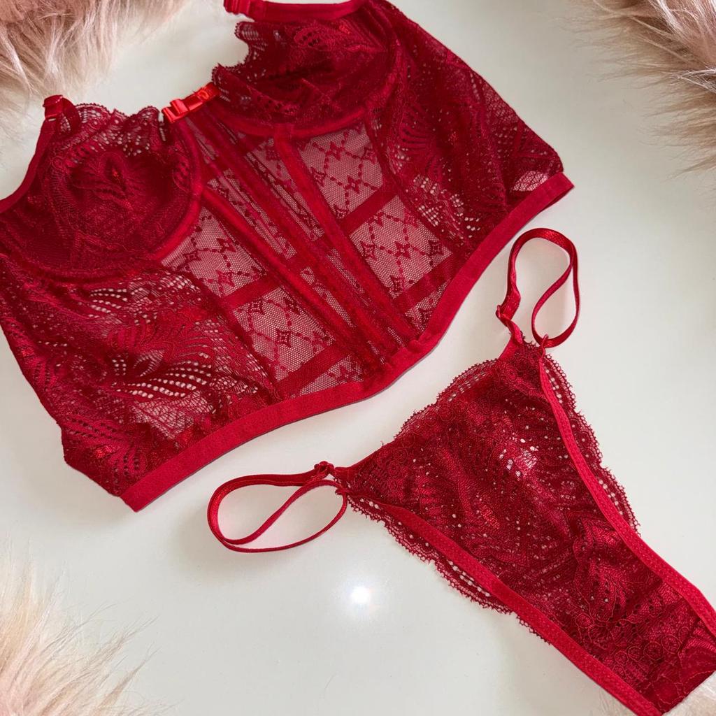Conjunto Iris Tule Cropped com calcinha