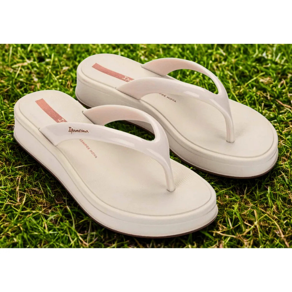 Sandália Chinelo Ipanema Glow Up Feminina Plataforma Tamanco