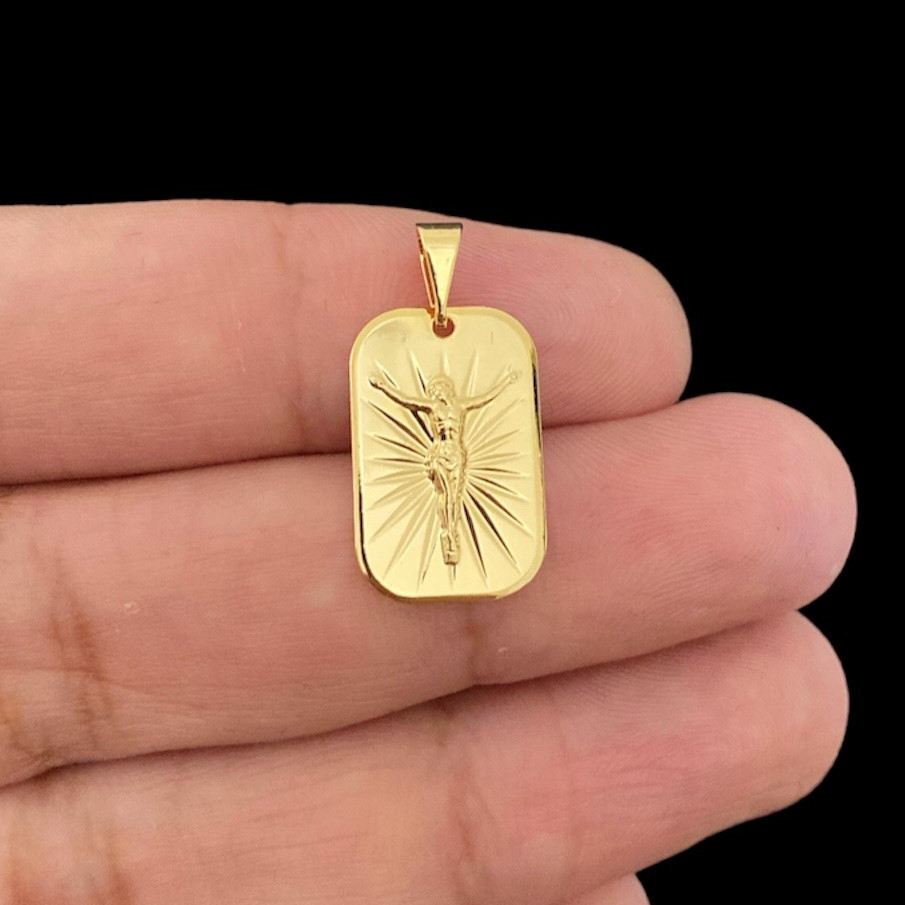 Pingente Dourado Jesus Cristo Esculpido Banhado a ouro 18k Placa Detalhada Deus Folheado