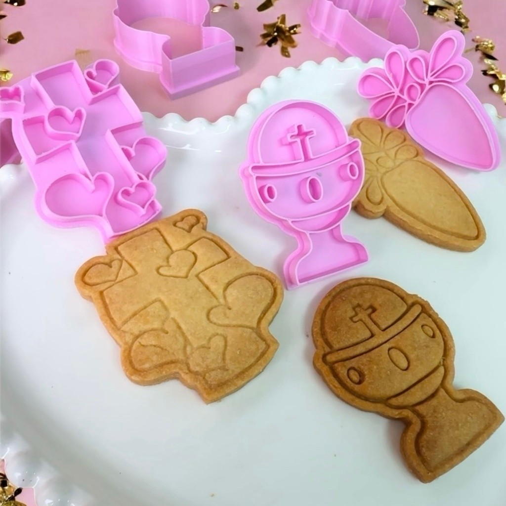 Kit 3 Cortadores e Marcadores Plástico Santa Páscoa Biscoito e Massas - 6 peças