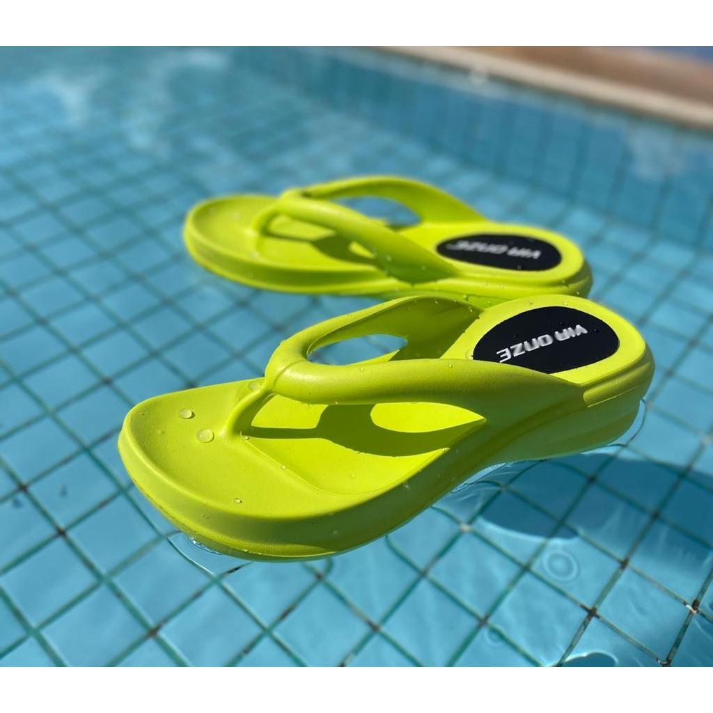 Chinelo Feminino Nuvem Confortável Macio Leve EVA Sandália Feminina Lançamento Verão Tamanco Confort