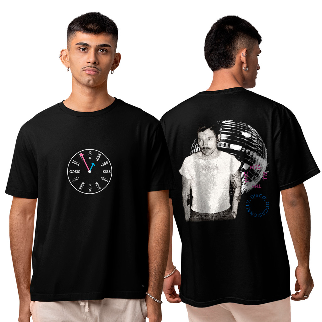 Camiseta Algodão Unissex Harry Kiss All The Time Disco Occasionally Relogio FC