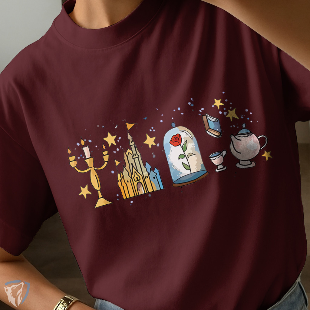 Camiseta Estampada Conto Clássico A Bela E A Fera | Rosa Encantada, Castelo e Elementos Mágicos