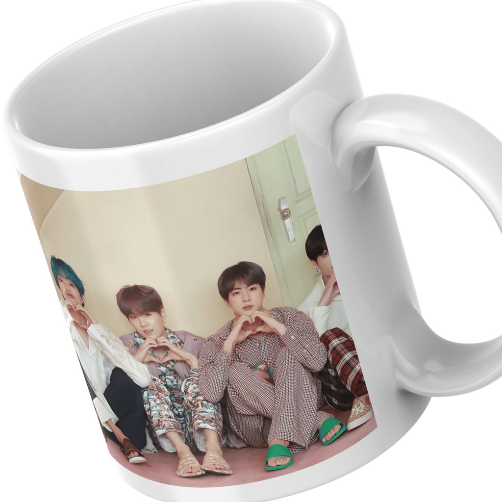 Caneca BTS Forever: Sete Almas, Uma Conexão Eterna em Cada Gole