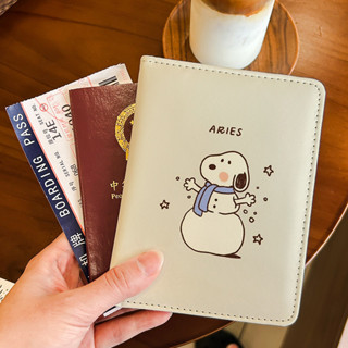 Snoopy Cute Passport Holder Capa Para Documentos De Viagem Carteira De Cartão Multifuncional Armazenamento Portátil Viag em Oferta na Shopee
