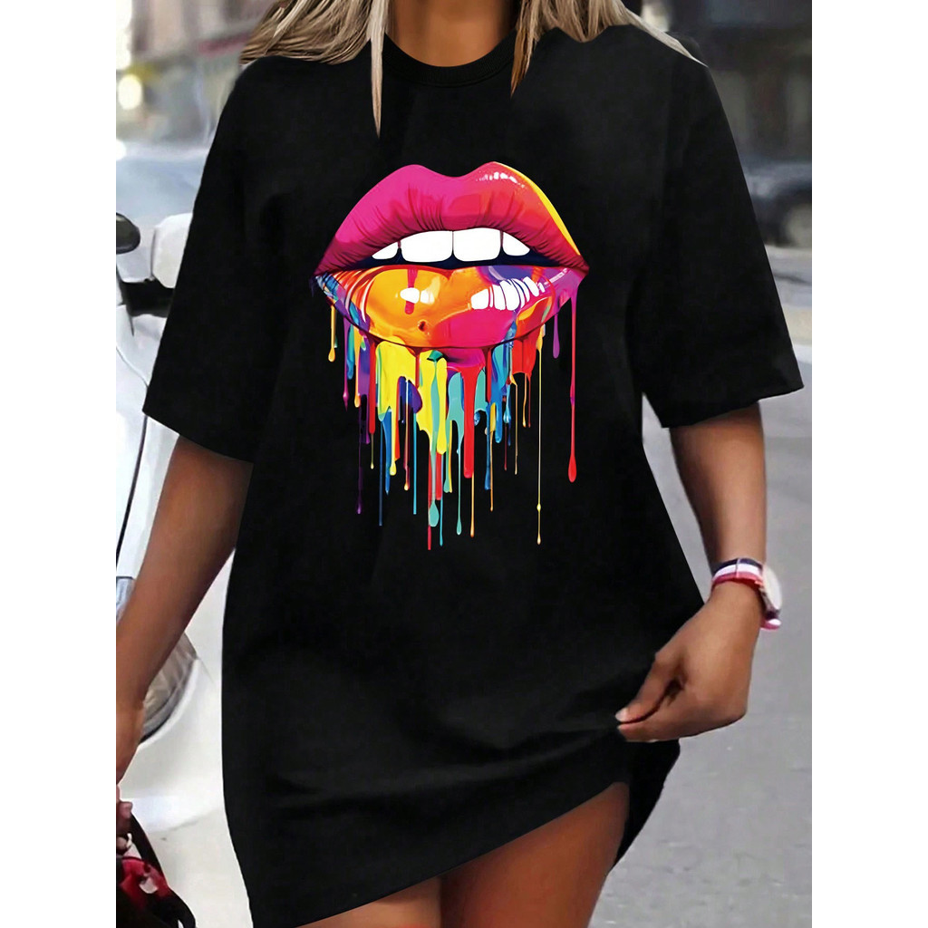 Camiseta Feminina Estilosa Estampada Boca Escorrida  Adulto - Infantil Camiseta 100% Algodão Camisa