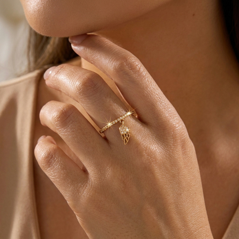 [Zircônia Cúbica e Cobre Dourado] Anel Aberto com Diamantes Pavê e Pingente de Gema |   Anel de Ouro Delicado e Ajustáve
