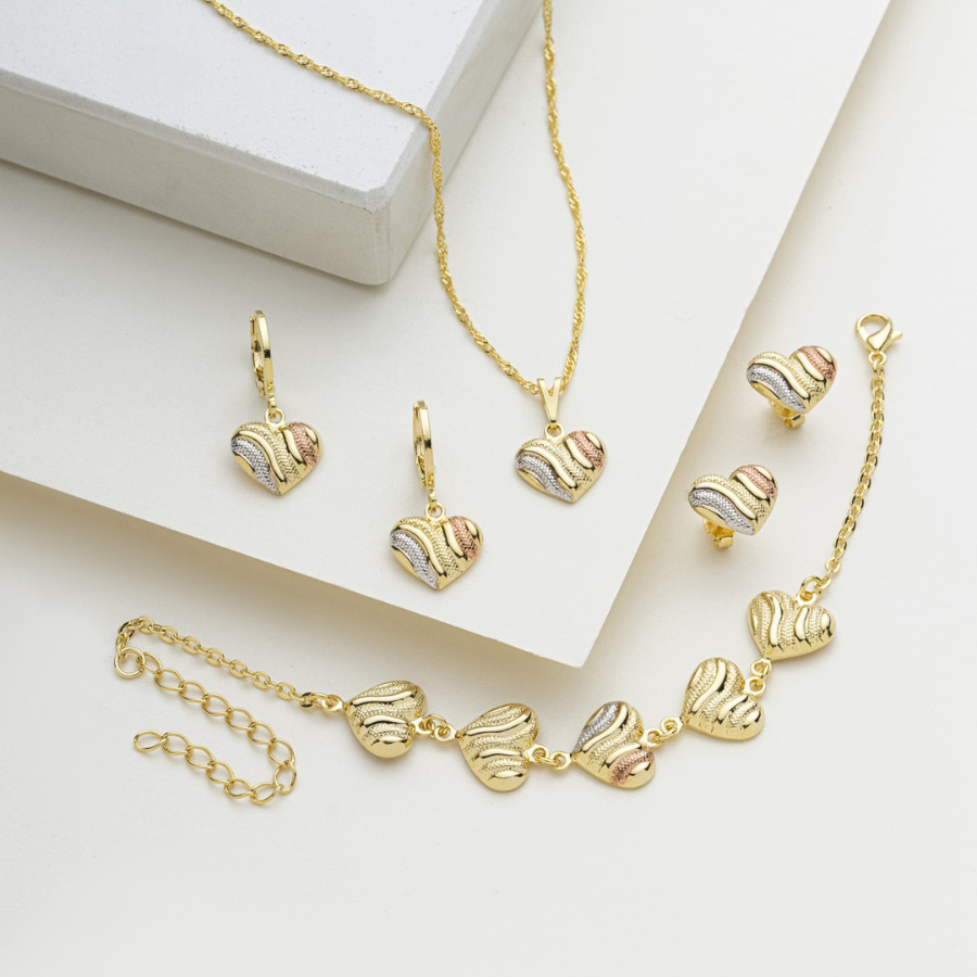 Kit Luxo Feminino Colar Brinco Pulseira Coração Banhado de Ouro 18k Dourado