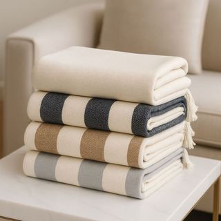 Manta Decorativa Aconchegante 2,40x1,80m -  Acabamento Macio Para Cama, Sofá Ou Poltrona