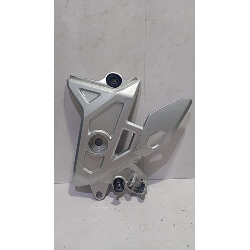 Bacalhau Dianteiro Esq Honda Cb Twister 300f Orig(usado) Prateado