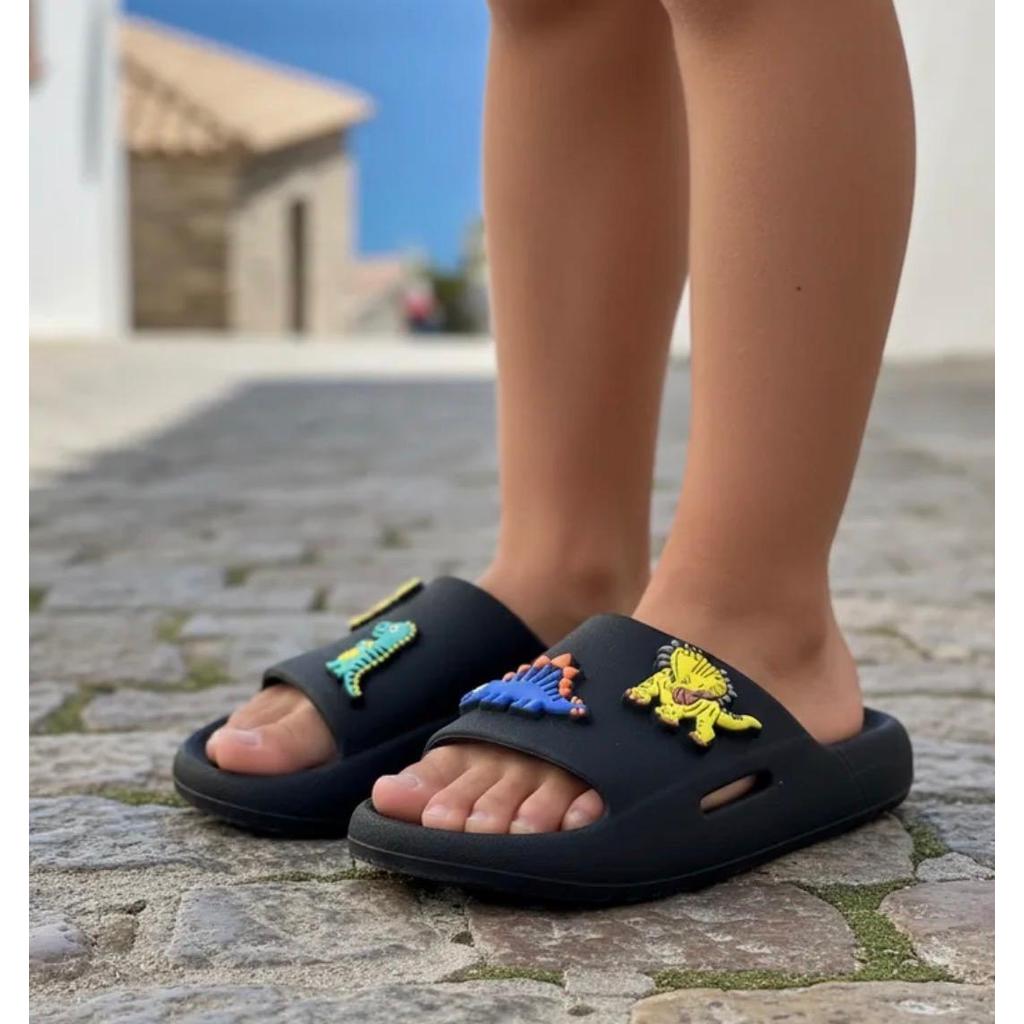 Chinelo Infantil Injetado Dinossauro Preto Branco Lançamento Confortável