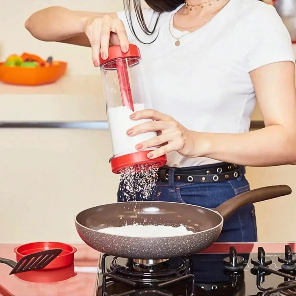 Copo Peneira Dosador Rotativo Farinha Açúcar Tapioca Funil Filtro Cozinha Confeitaria Achadinhos