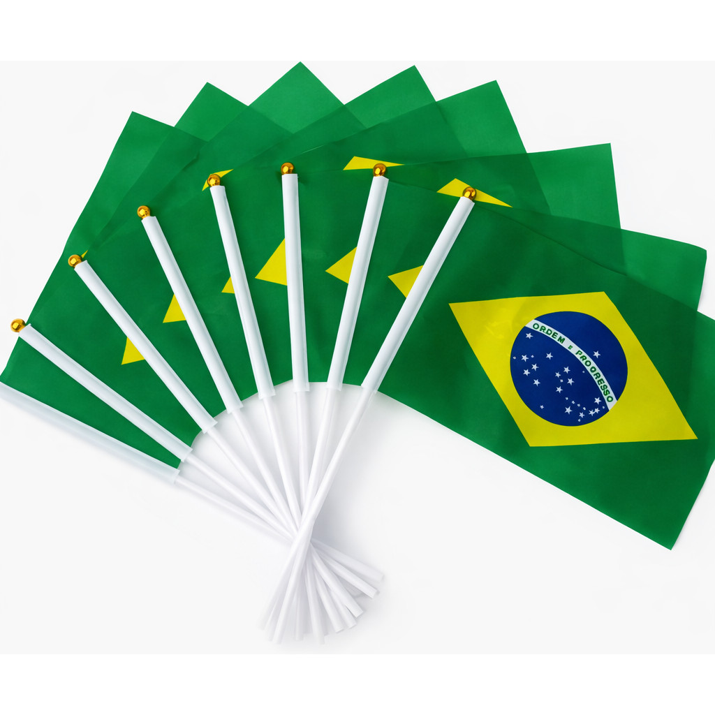 Kit 6/12/24/36 Bandeirinhas Do Brasil De Mão Com Haste Copa Do Mundo