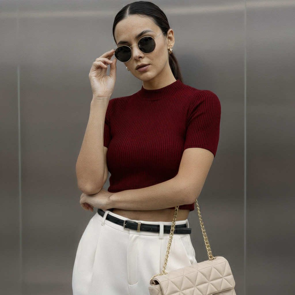 Cropped Manga Curta Gola Alta Feminino Canelado Blusa Slim Gola Media Moda Gringa Blogueira Baby Look Verão Social