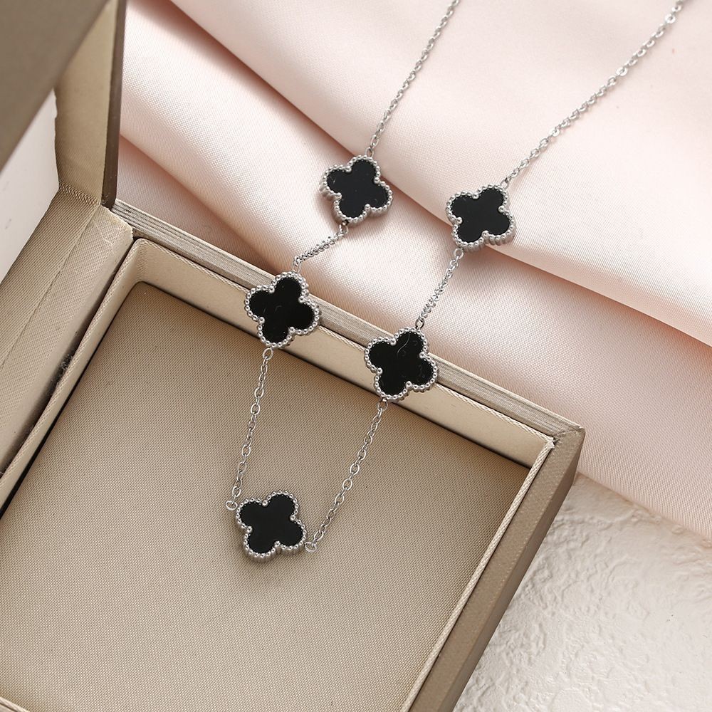 Colar Com 5 Flor E Dupla Face Em Aço titânio Cor Prata Tamanho Da Flor 13mm Tamanho 46cm+ extensor em Oferta na Shopee