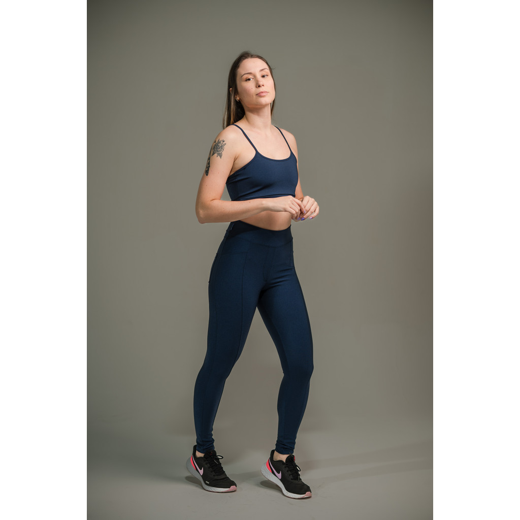 Calça Legging Feminina Montaria produzida em poliamida com alta compressão e zero transparência
