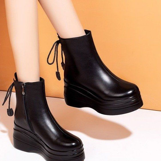 Botas Curtas Femininas Botas Martin Femininas 2024 Couro Genuíno Inverno Novo Estilo Forradas com Lã Sola Grossa
