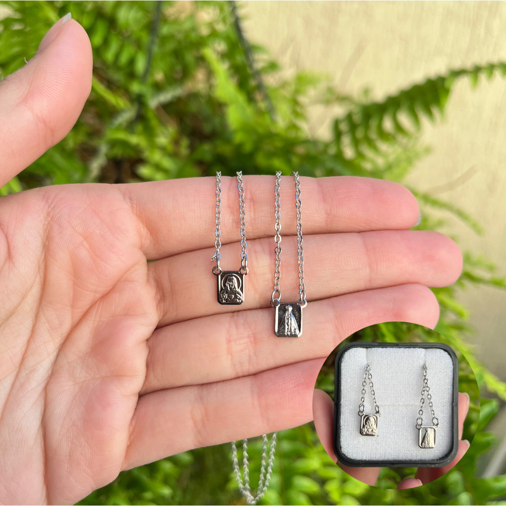 Escapulário Delicado Prata Nossa Senhora Aparecida ou Nossa Senhora do Carmo e Jesus Cristo