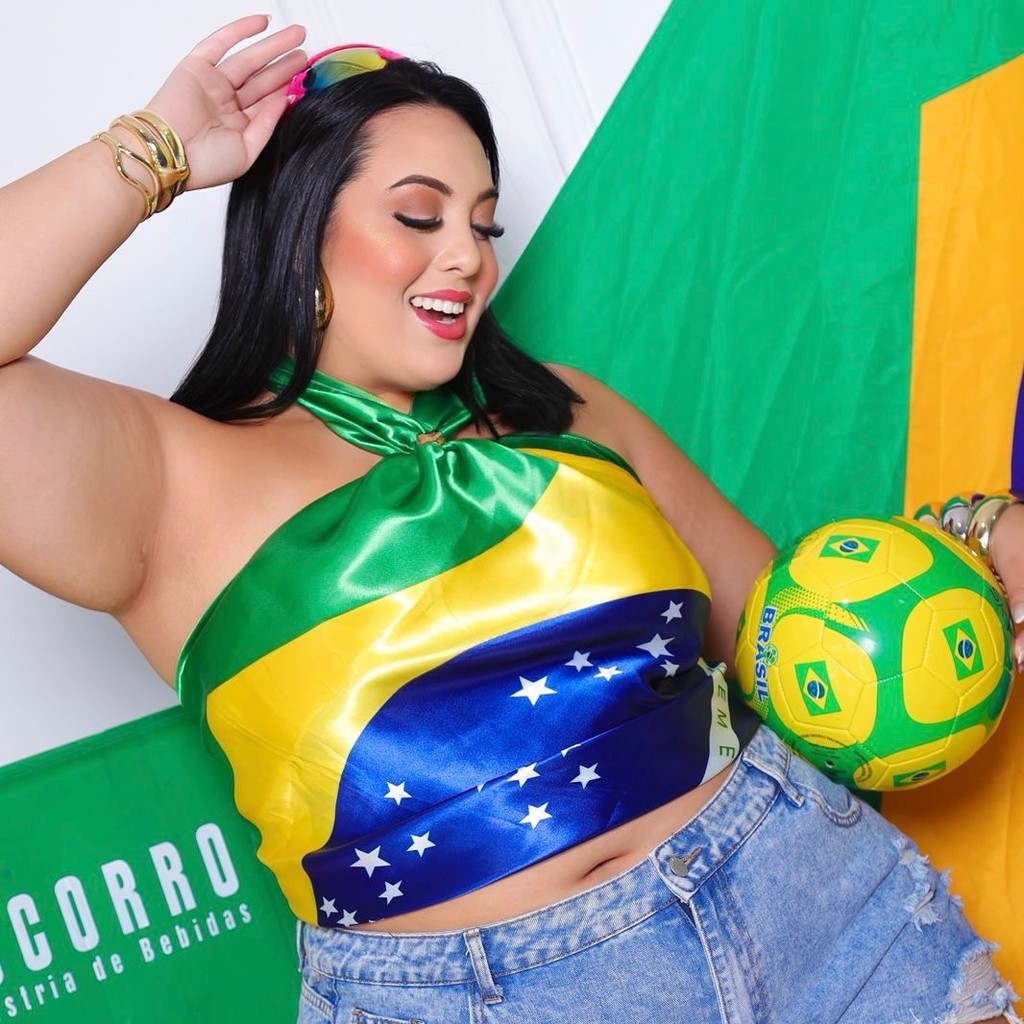 Lenço Feminino Estampa Bandeira do Brasil Toque Suave Multifunção Tendencia Moda Plus Size Copa do Mundo 2026 90X90