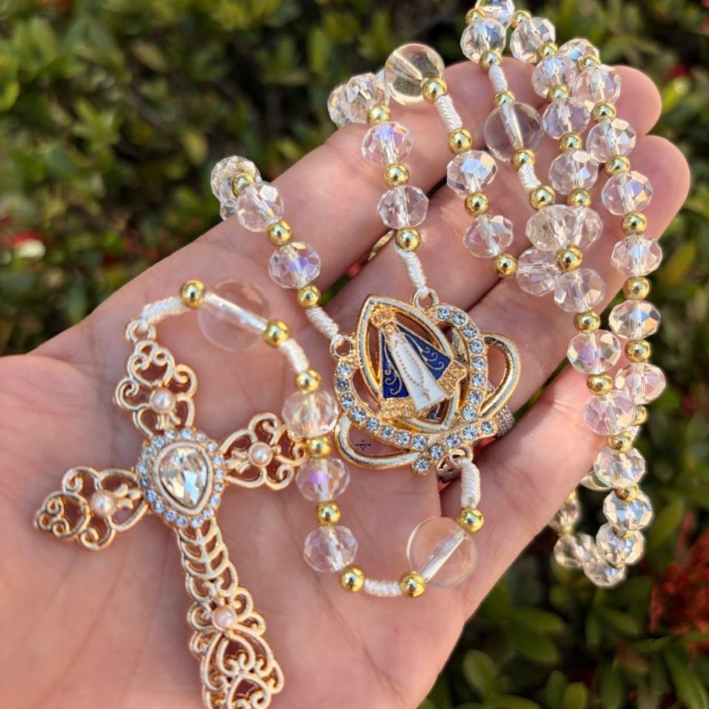 Terço de Luxo Nossa Senhora Aparecida Cristais Facetados em Oferta na Shopee