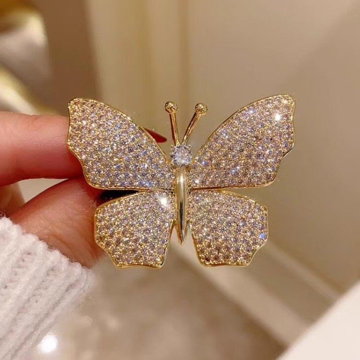Broche de borboleta requintado de diamante completo adequado para acessórios de moda feminina para ternos, casamentos e 