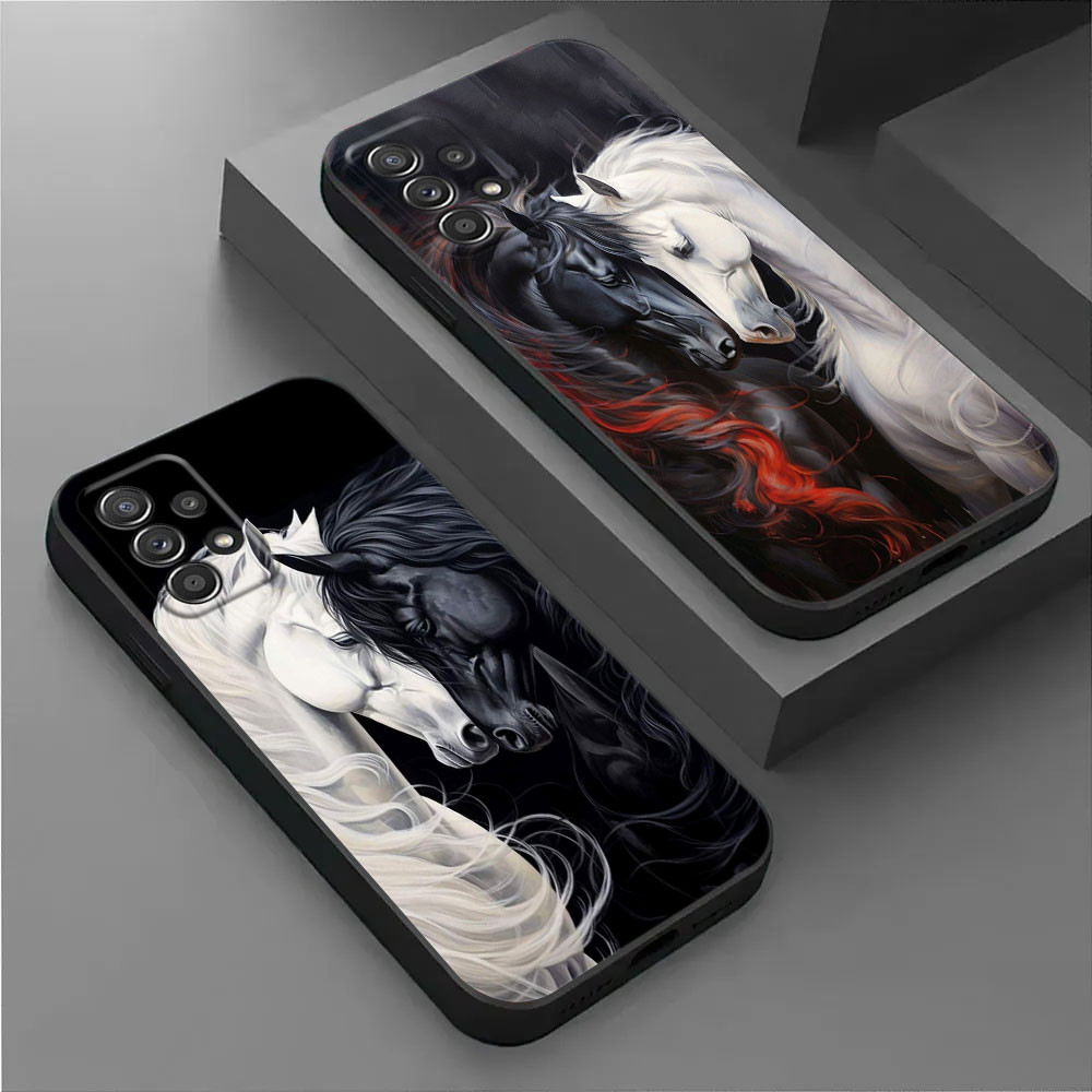 Caixa Galopante De Cavalos Brancos Pretos Para Samsung Galaxy A56 5G A36 A55 A35 A72 A73 A14 A15 A16 A54 A53 A52 A32 A12