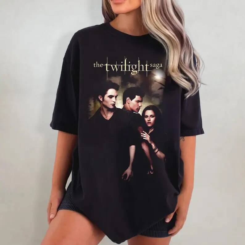 Retro The Twilight Saga Print Short Sleeves T-shirt Movie Tee 2000s Movie Twilight Fans Homage Tee Gift For Fans