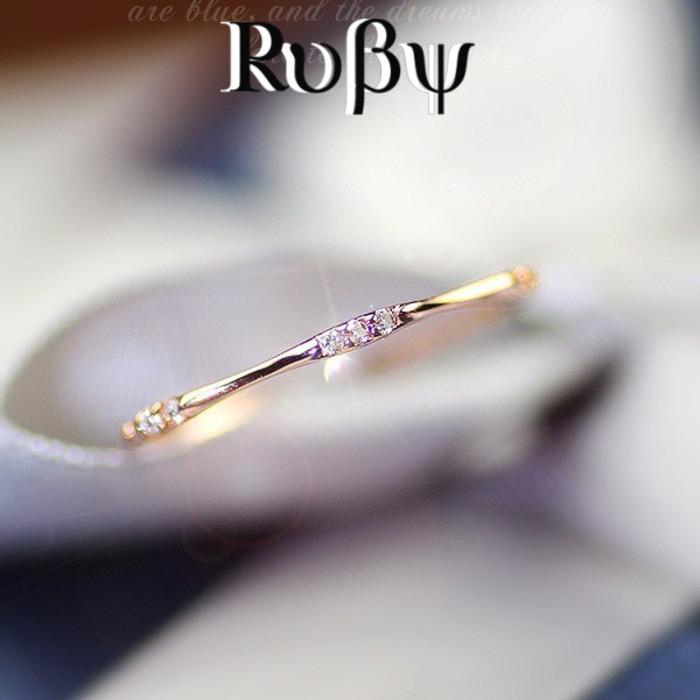 Ruby * Novo estilo banhado a ouro 14K 9 pequenos diamantes requintado pequeno fresco europeu americano anel de joias