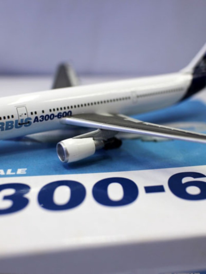 Comércio exterior 1 400 avião modelo A300-600 Airbus Airbus liga simulação ornamentos coleção
