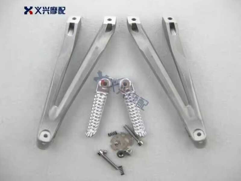 R1 04 05 06 07 08 Suporte para pedal traseiro Suporte para pedal traseiro