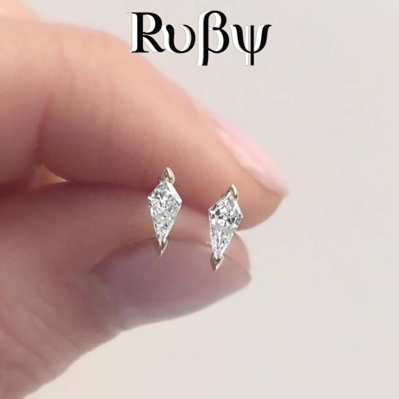 Ruby ** Estilo Japonês High-End Doce Mini Brincos Mágicos Linda Menina Brincos Diamante Simples Brincos Pequenos