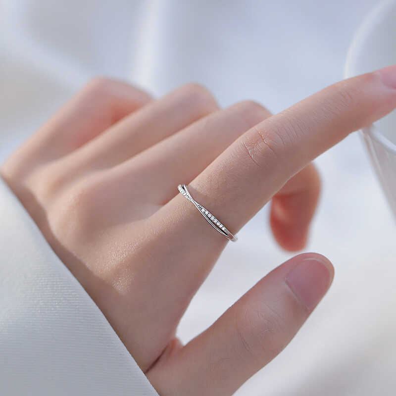 Linha anel de diamante japonês simples cruz anel 2021 novo estilo na moda elegante diamante linha índice dedo anel estil