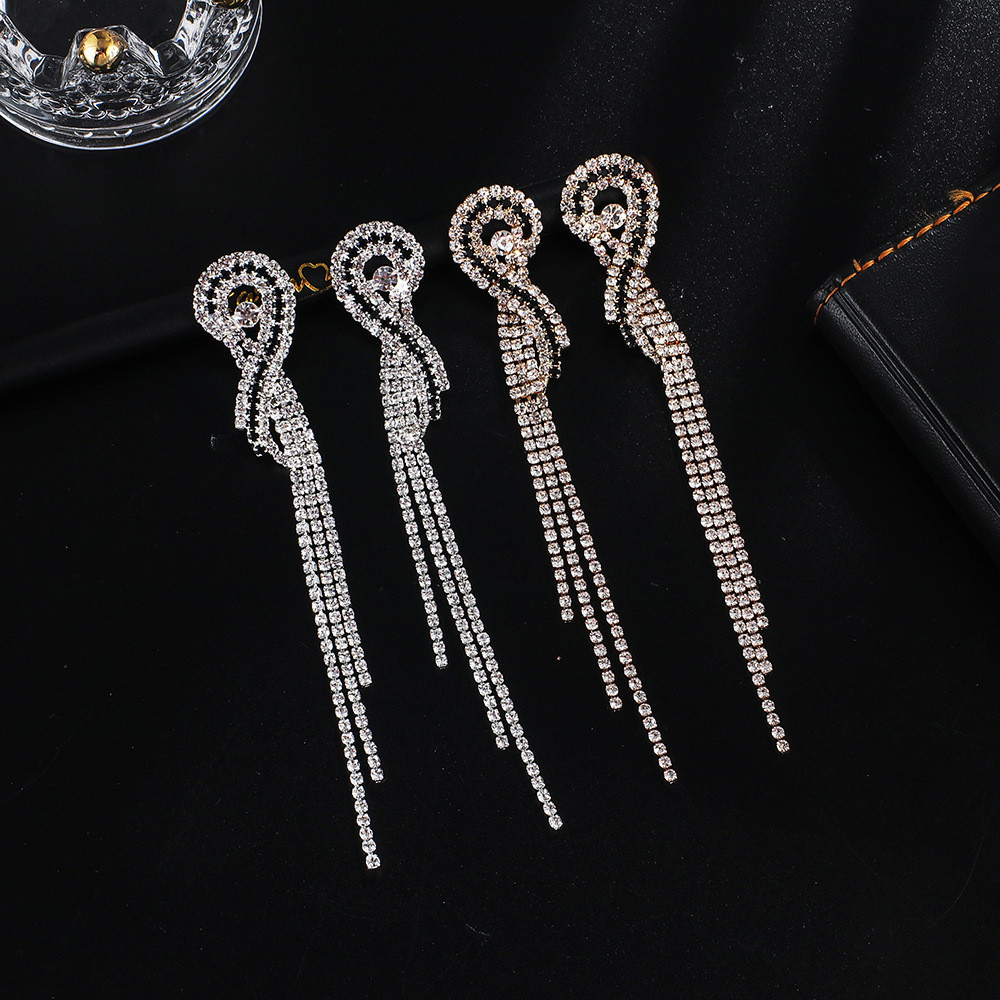 R RUBY * Moda strass brincos cheio de diamante borla garra corrente brincos preto branco combinando simples brincos atmo