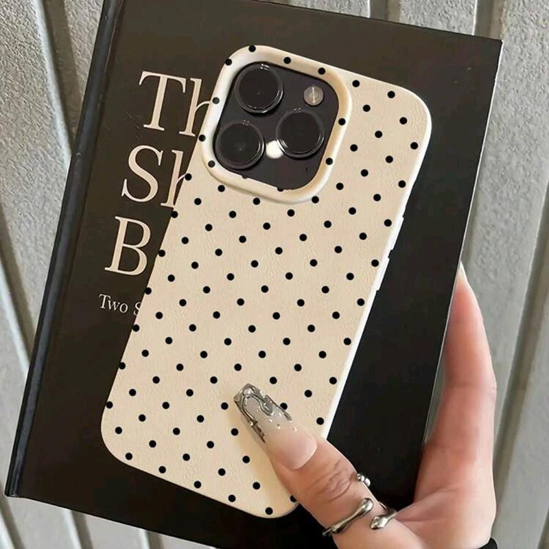 Capa em Pele com Estampado UV Bolinhas Pretas — Compatível com iPhone 17, 16, 15